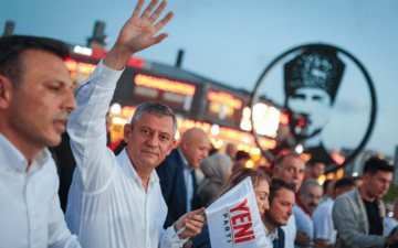 CHP istifaları