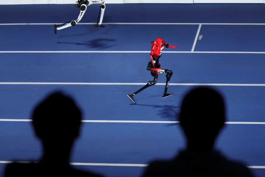 Robot 100m rekoru